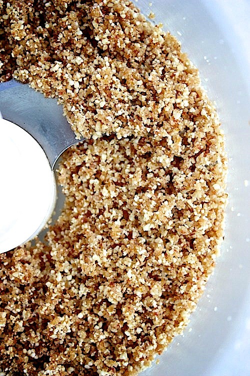 Healthy, No-Bake Apple Pie Energy Bites