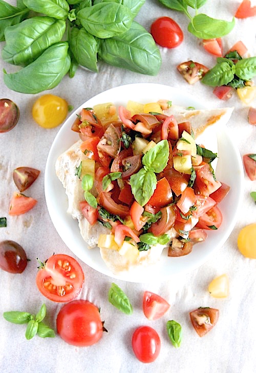 Chicken Bruschetta {Gluten Free & Paleo Friendly} - www.betterwithcake.com