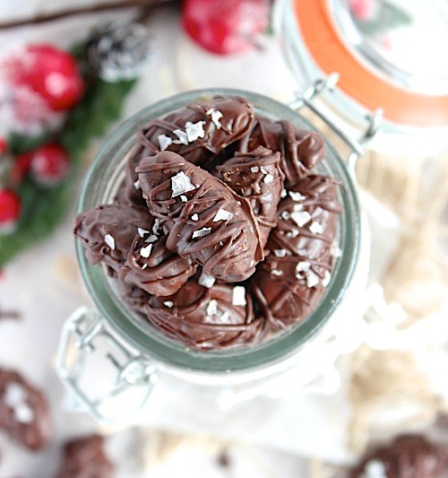 DIY - Salted Dark Chocolate Coated Brazil Nuts {Vegan, Gluten Free & Paleo Friendly} - www.betterwithcake.com