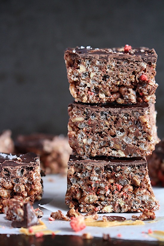 Dark Chocolate PB & J Crunch Bites {Sugar Free - Gluten Free - Dairy Free - Vegan & Paleo Friendly} - www.betterwithcake.com