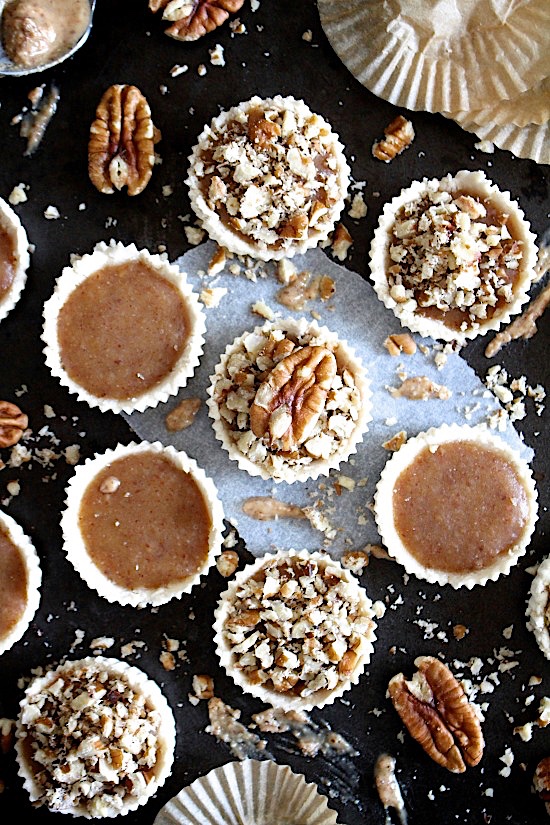 1 bowl No Bake {Date Free} Mix & Make Pecan Pie Bites - Gluten free-Dairy free -Grain Free-Date Free-Refined sugar Free-Low carb-Keto-Paleo-Vegan - www.betterwithcake.com