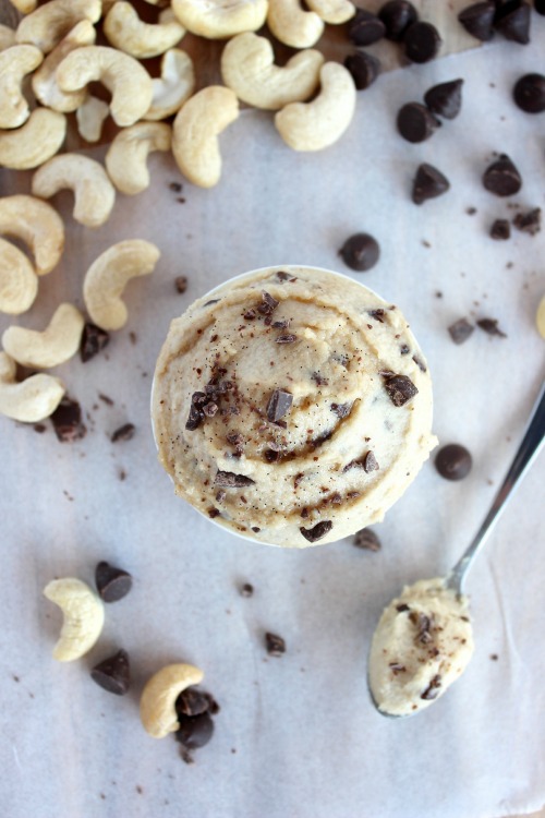 Vanilla Choc Chip Cashew Cream