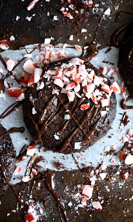 {Flourless} Choc Fudge Lava Cookies - Gluten Free - Dairy Free - Grain Free - Sugar Free - Low Carb - Paleo - Keto - Vegan Friendly - www.betterwithcake.com 