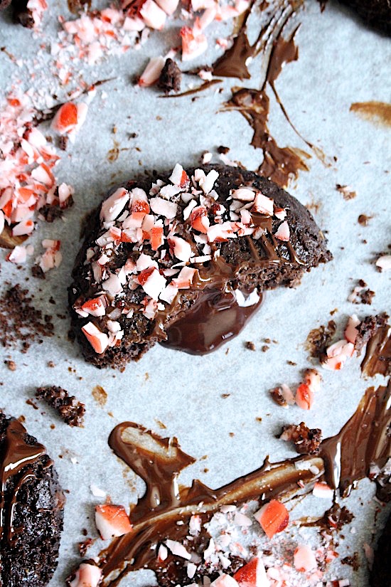 {Flourless} Choc Fudge Lava Cookies - Gluten Free - Dairy Free - Grain Free - Sugar Free - Low Carb - Paleo - Keto - Vegan Friendly - www.betterwithcake.com 