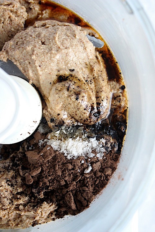 Coconut Mocha Almond Butter {Vegan, Gluten Free, Paleo Friendly} - www.betterwithcake.com