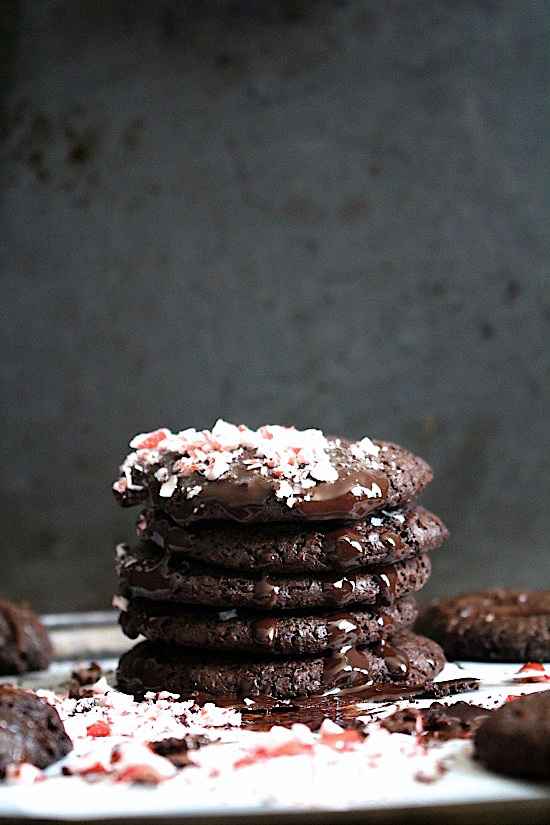 {Flourless} Choc Fudge Lava Cookies - Gluten Free - Dairy Free - Grain Free - Sugar Free - Low Carb - Paleo - Keto - Vegan Friendly - www.betterwithcake.com 