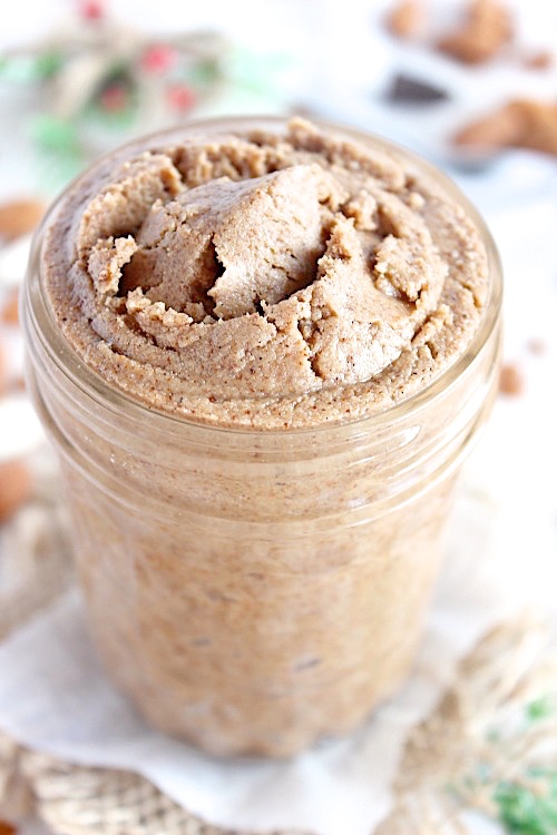 Healthy, Homemade Gingerbread Almond Butter {Vegan, Gluten Free & Paleo Friendly} - www.betterwithcake.com