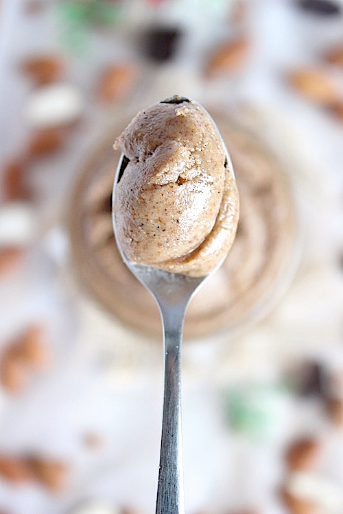 Healthy, Homemade Gingerbread Almond Butter {Vegan, Gluten Free & Paleo Friendly} - www.betterwithcake.com