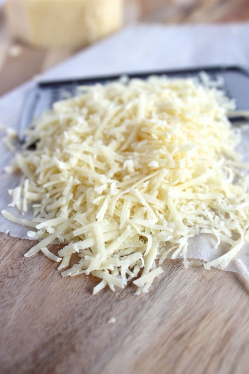 Garlic and Parmesan {Oven Baked} Kale Chips