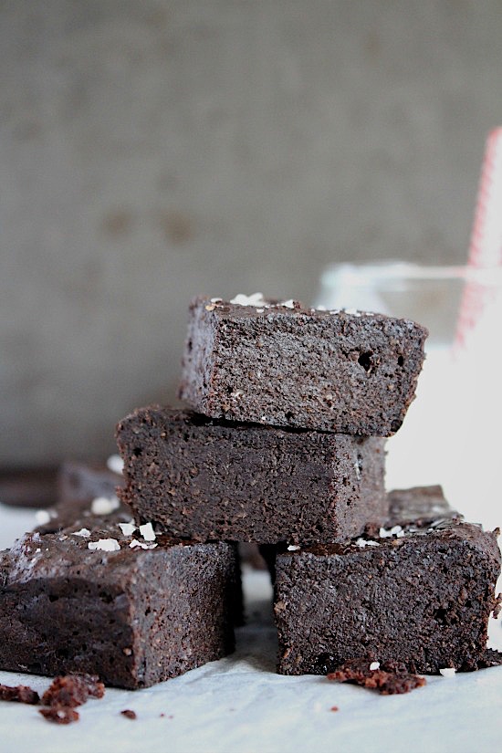 Super Fudey, 5 Ingredient {Small Batch} Flourless Chocolate Brownies {Sugar Free - Dairy Free - Low Carb - Keto - Paleo} - www.betterwithcake.com