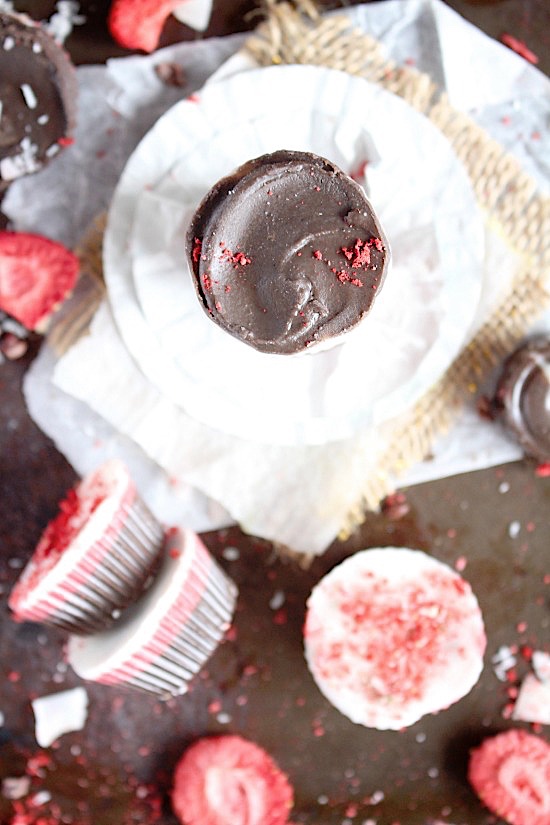 3 Ingredient Dark Chocolate Strawberry Coconut Butter Fudge Bites {Vegan, Gluten Free, Sugar Free, Keto & Paleo Friendly} - www.betterwithcake.com