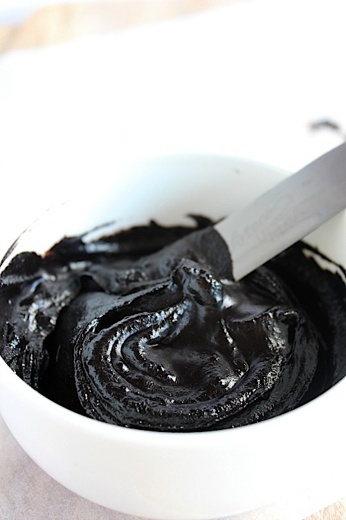 Small Batch Double Chocolate Cupcakes with Raw Chocolate Frosting {Gluten Free, Dairy Free & Paleo Friendly} - www.betterwithcake.com