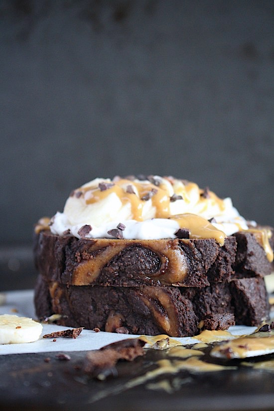 Peanut Butter Choc Fudge Banana Bread {Gluten Free - Dairy Free - Refined Sugar Free - Keto - Vegan & Paleo Friendly} - www.betterwithcake.com
