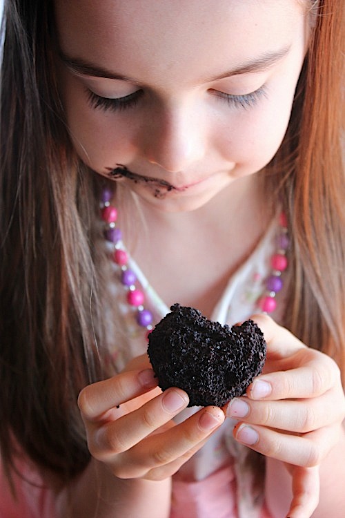 Small Batch Double Chocolate Cupcakes with Raw Chocolate Frosting {Gluten Free, Dairy Free & Paleo Friendly} - www.betterwithcake.com