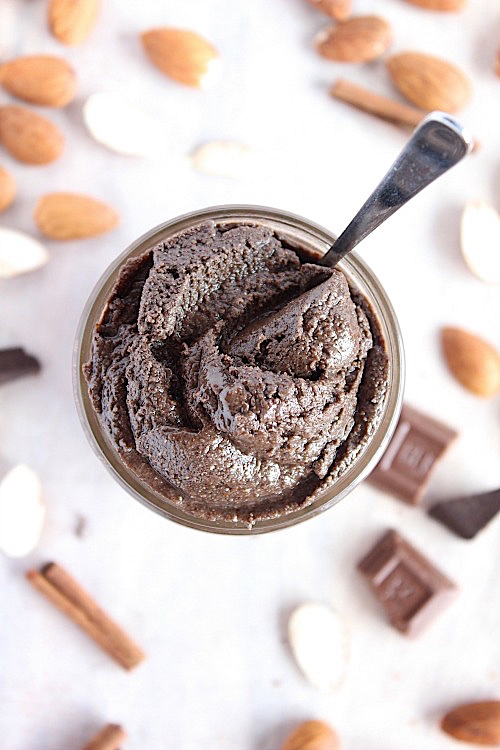 Chocolate Chai Spiced Almond Butter {Vegan, Gluten Free & Paleo Friendly} - www.betterwithcake.com