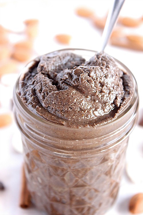 Chocolate Chai Spiced Almond Butter {Vegan, Gluten Free & Paleo Friendly} - www.betterwithcake.com