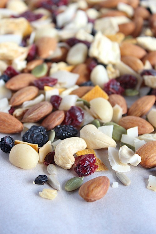 Healthy, Homemade Tropical Trail Mix {Vegan, Gluten Free & Paleo Friendly} - www.betterwithcake.com
