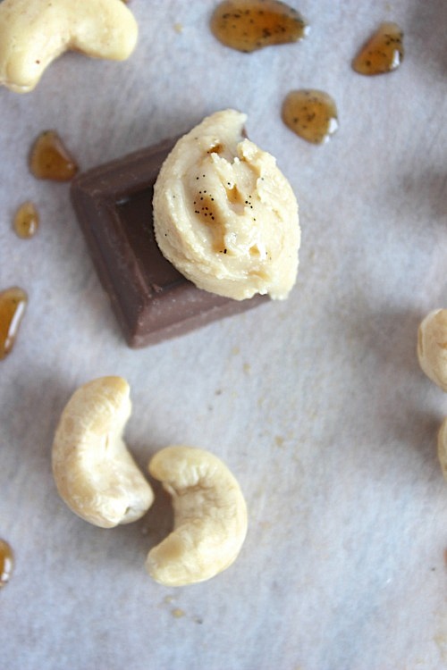 Salted Vanilla Cashew Butter {Vegan, Gluten free & Paleo Friendly} - www.betterwithcake.com
