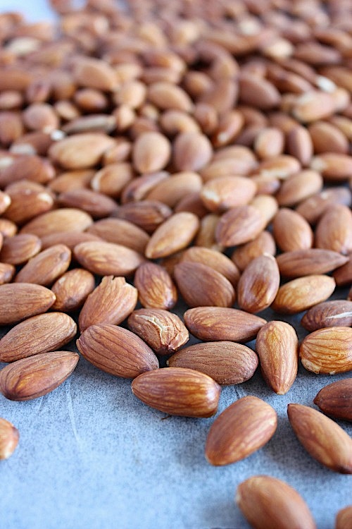 Chocolate Chai Spiced Almond Butter {Vegan, Gluten Free & Paleo Friendly} - www.betterwithcake.com