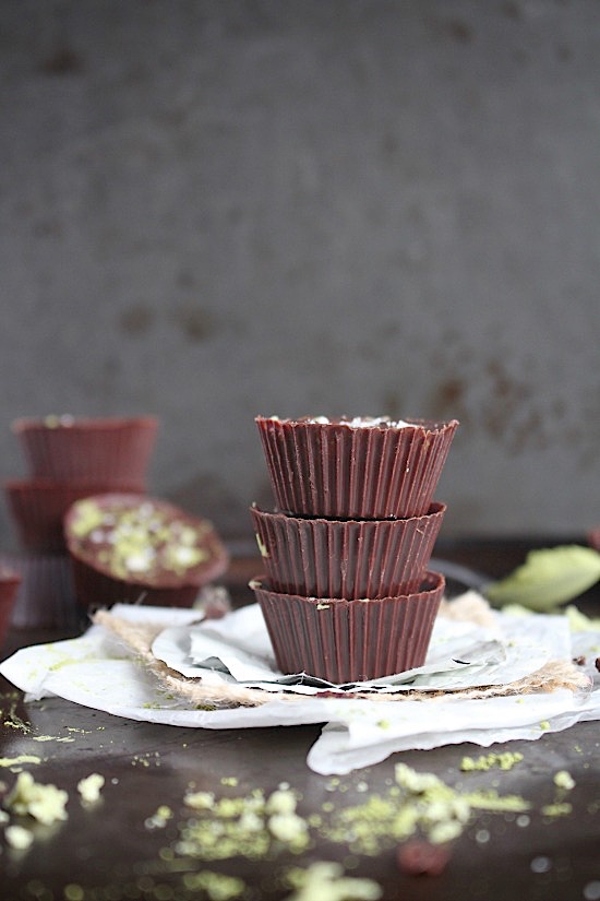 3 Ingredient, Dark Chocolate Matcha Coconut Butter Cups {Vegan, Gluten Free, Dairy Free, Sugar Free, Keto & Paleo Friendly} - www.betterwithcake.com