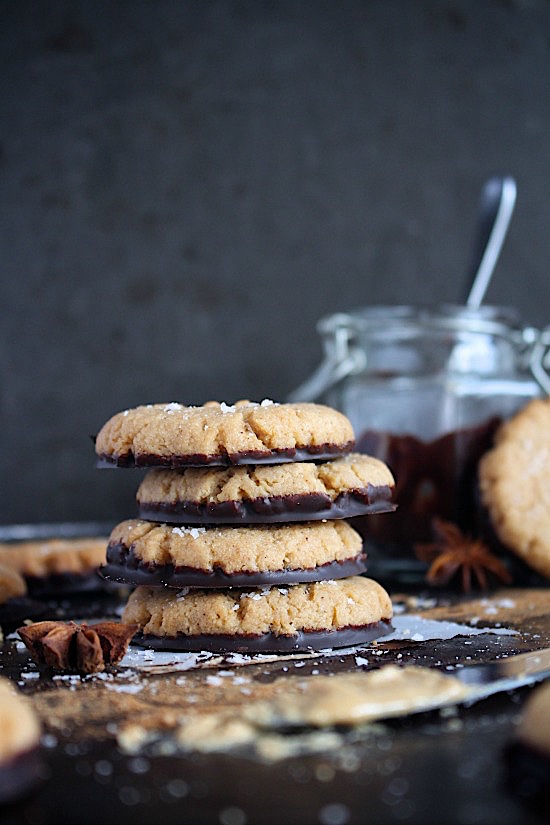 3 Ingredient, Flourless, Spiced Cashew Butter Cookies - Gluten Free - Grain Free - Dairy Free - Refined Sugar Free - Low Carb - Keto - Paleo - Vegan Friendly - www.betterwithcake.com 