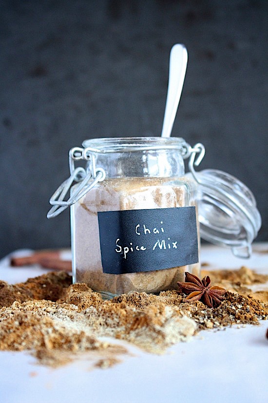 Healthy, Homemade Chai Spice Mix {Sugar-Free - Gluten Free - Dairy Free - Vegan - Keto & Paleo Friendly} - www.betterwithcake.com