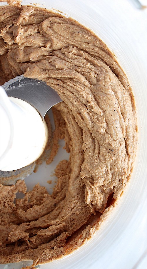 Cinnamon Spiced Almond Butter {Vegan, Gluten Free & Paleo Friendly} - www.betterwithcake.com