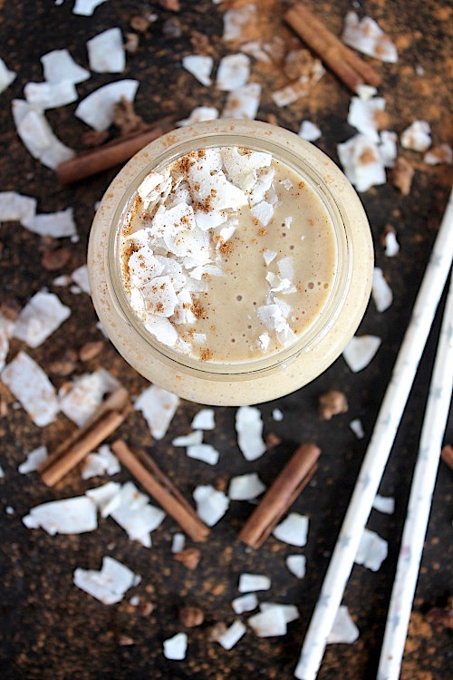 Pumpkin Spiced Smoothie {Vegan, Gluten Free & Paleo Friendly} - www.betterwithcake.com