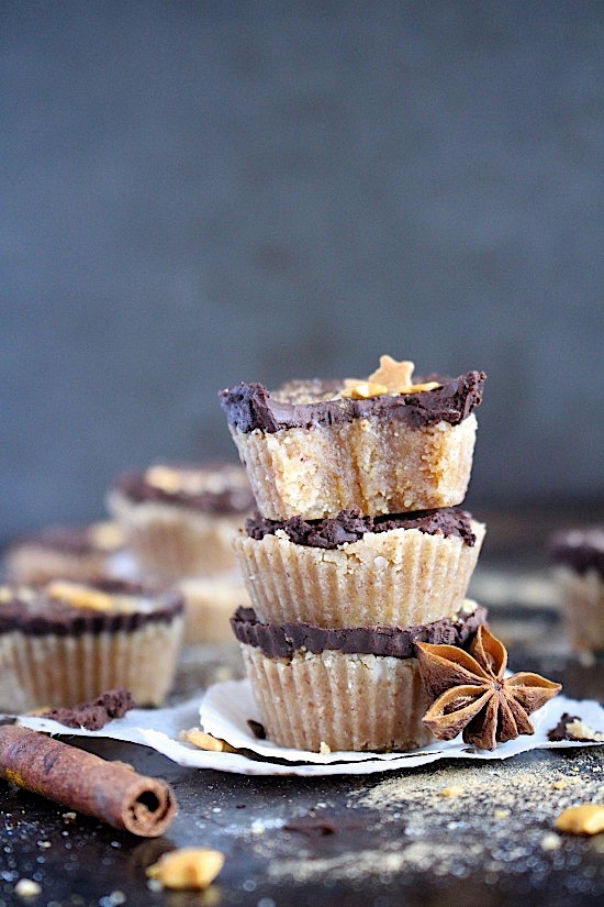 No Bake {Date Free} Chai Spiced Blondie Bites {Vegan, Gluten Free, Dairy Free, Sugar Free, Keto & Paleo Friendly} - www.betterwithcake.com