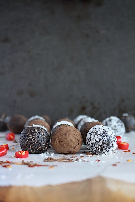 Dark Chocolate, Mexican Spiced Brownie Bites {Vegan, Gluten Free, Dairy Free, Refined Sugar Free, Keto & Paleo Friendly} - www.betterwithcake.com