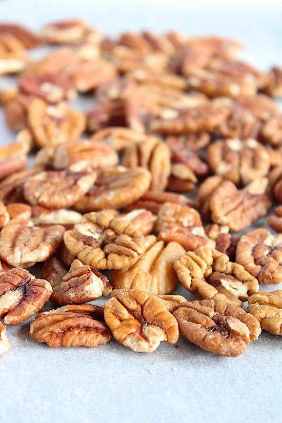 No-Bake {Date Free} Pecan Pie Bites {Vegan, Gluten Free, Dairy Free, Refined Sugar Free, Keto & Paleo Friendly} - www.betterwithcake.com