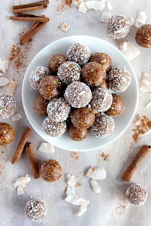 Salted Caramel Chai Spiced Bliss Bites {Vegan, Gluten Free & Paleo Friendly} - www.betterwithcake.com
