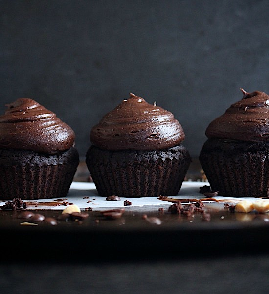 Small Batch {Flourless) Choc Fudge Mud Muffins