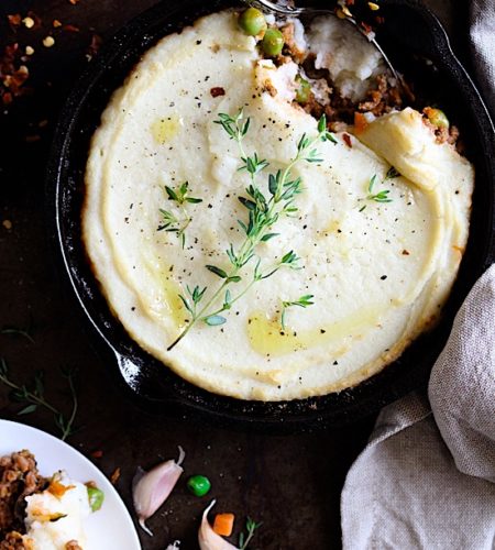 Family Favorite Shepherds Pie {Low Carb + Vegan Opt}